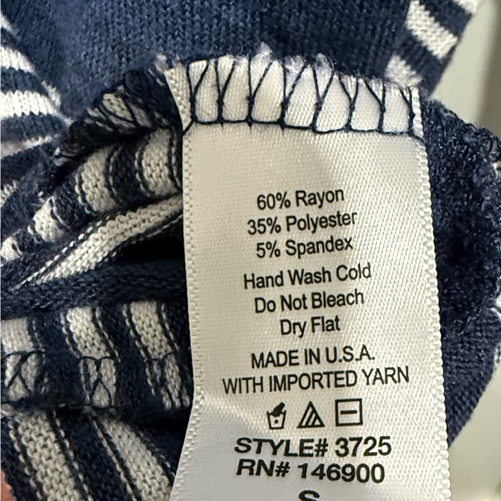 Market & Spruce Blue and Off-White Striped V-Neck Top - Picture 4 of 6